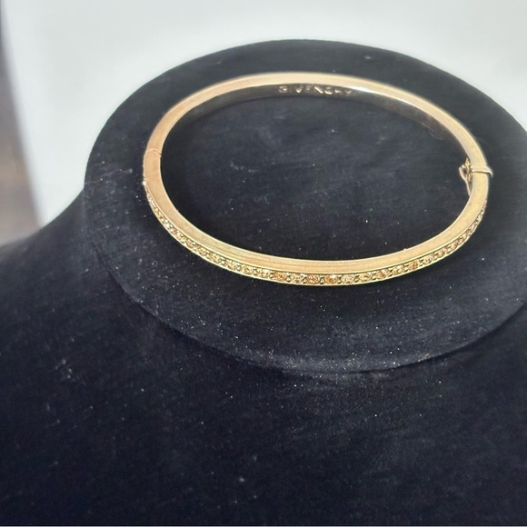 Givenchy gold tone rhinestone bracelet with safety clasp - Picture 5 of 11